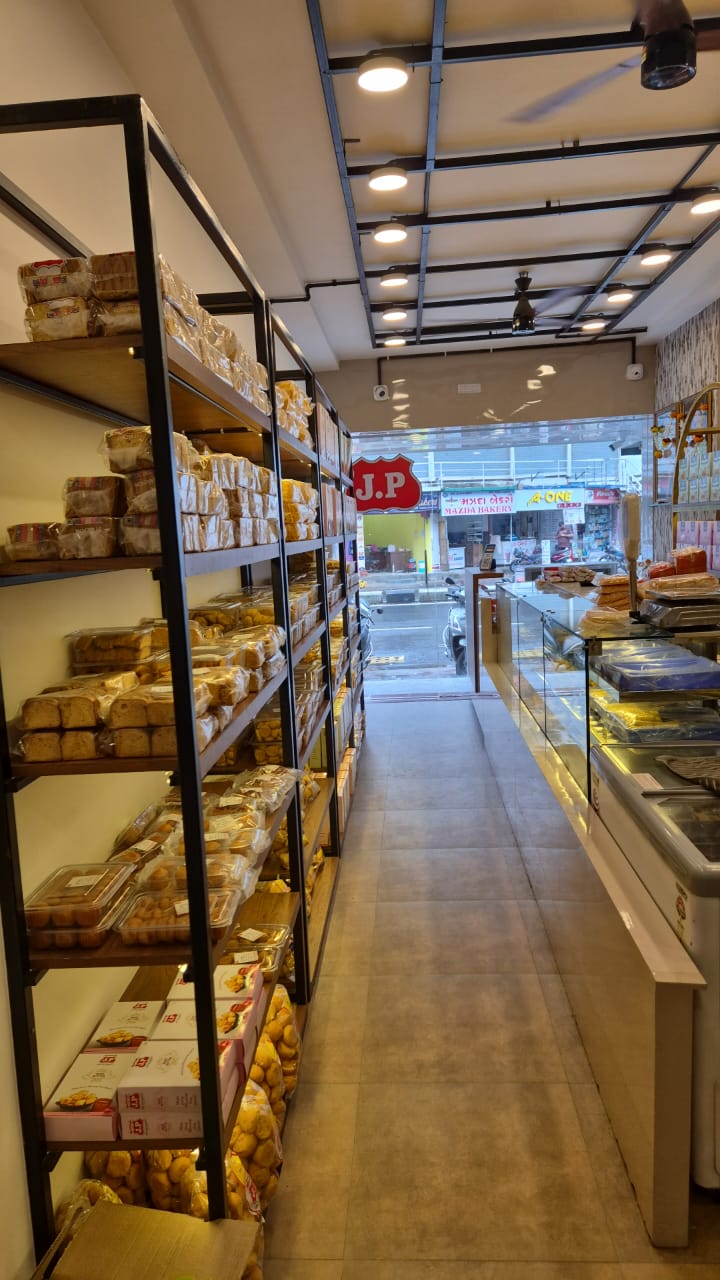 Fresh Pastry Section Counter